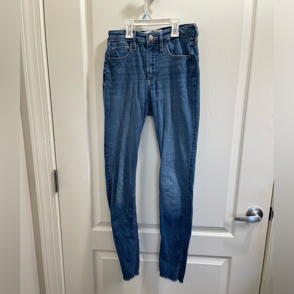 Hollister Women's Curvy High-Rise Super Skinny Jeans Blue Size 3r (sku374)